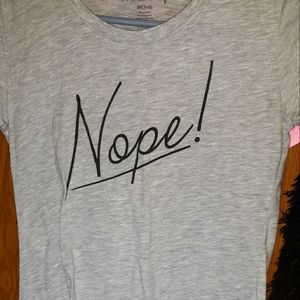 Gray lite "NOPE" logo tshirt nwot size med fits like a small
